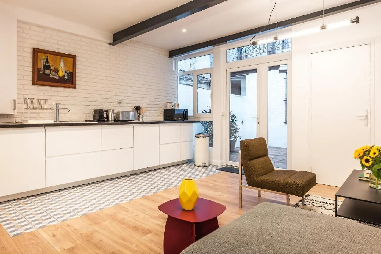 Design & New Loft In Heart Of شقة