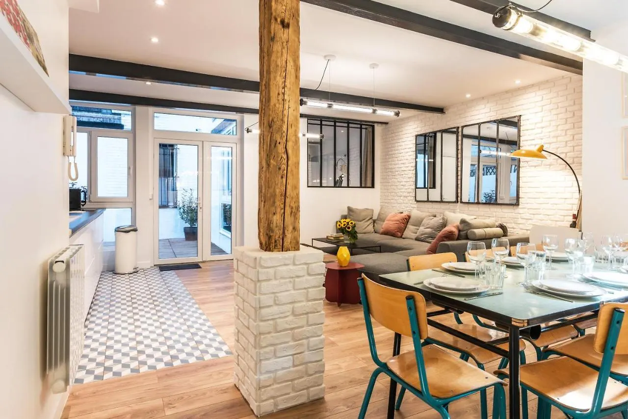 شقة Design & New Loft In Heart Of *