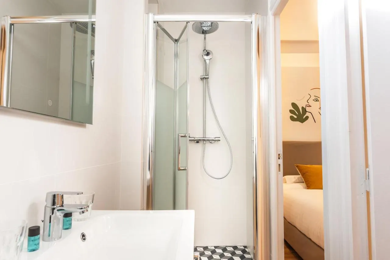 Design & New Loft In Heart Of